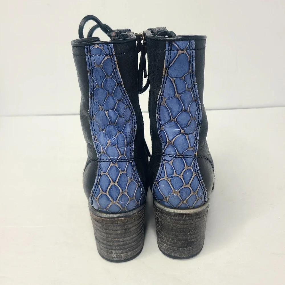 Freebird Cavalier Black Leather Blue Croc Embossed Booties Shoes Womens‎ 7